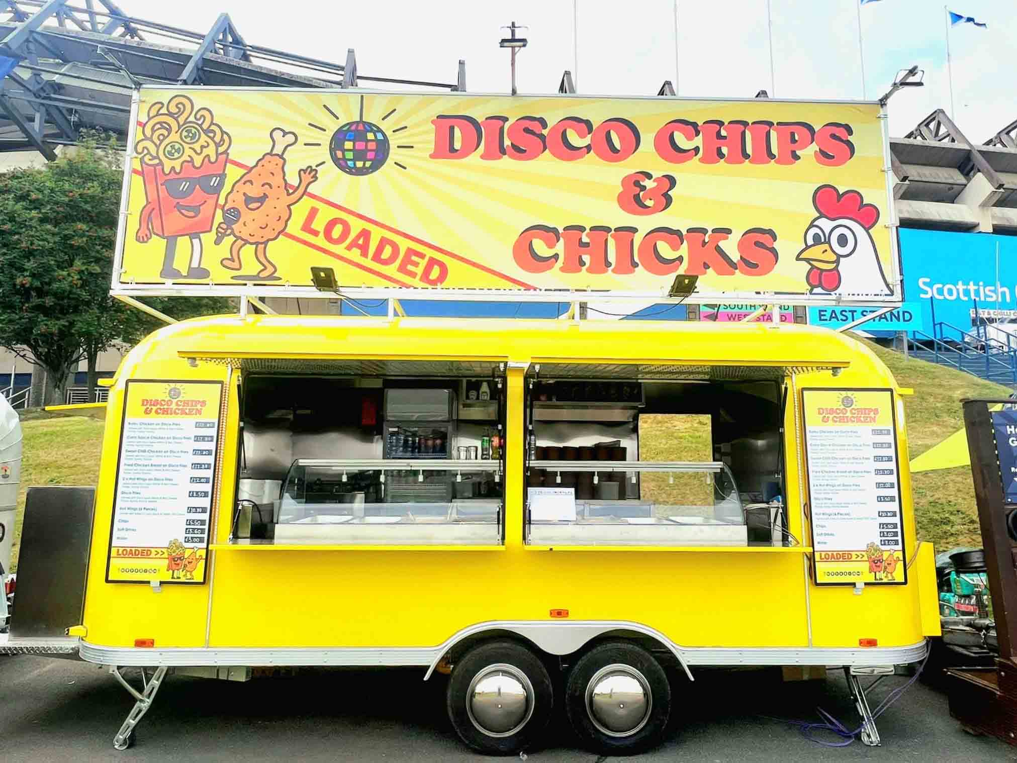 Qingfeng Food Trailer -debyytti tainnutus! Asiakas vangitsee korkean suunnittelun mobiilikeittiön ilon