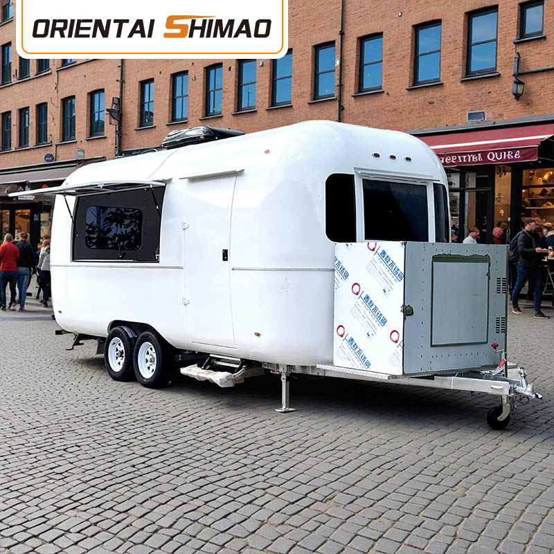 Corporate Catering Kitchen pakettiauto